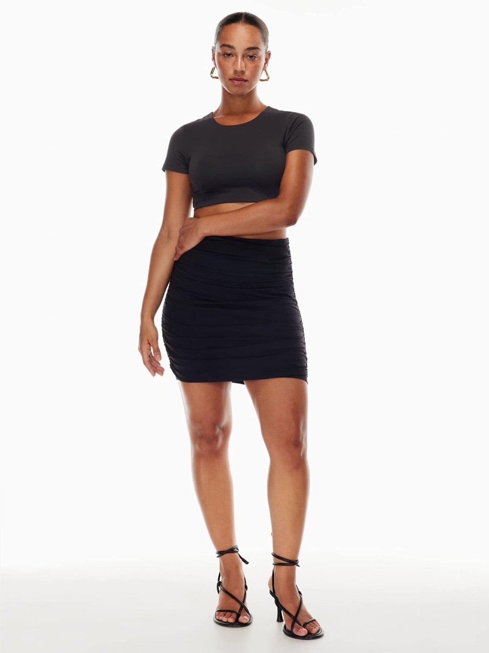Aritzia Babaton Contour Crew Ribcage T-Shirt - Gloss Green Crop Top - Picture 5 of 10